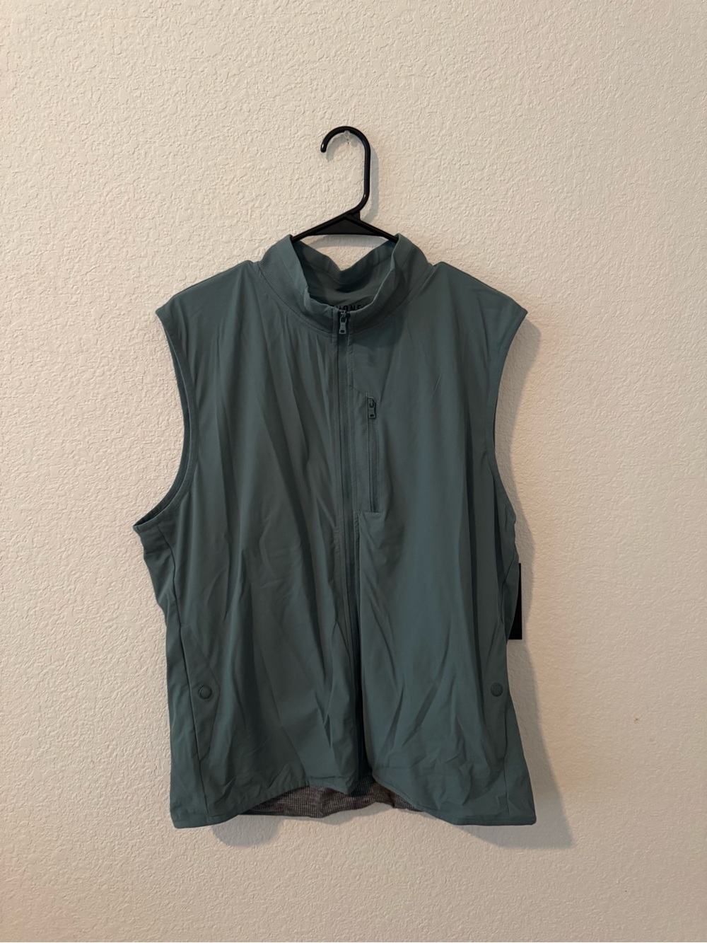 RHONE Top Flight Vest in Tidal Green